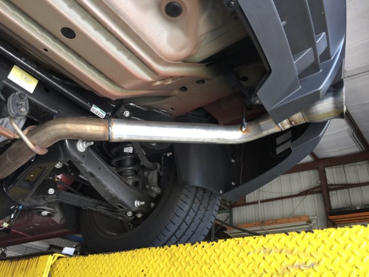 Straight pipe exhaust